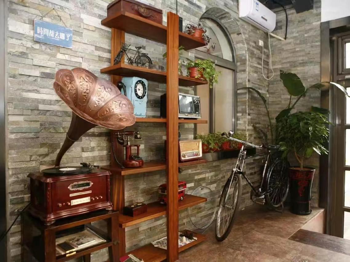 Nostalgia Hotel Beijing Guozijian Ghost Street - Near Beijing Lama Temple, Beihai Park, Jingshan Park, Drum Tower, Houhai Bar Street, Tian'Anmen Square, Located In Beijing Traditional Hutongs, 5 Minutes Away From Beixinqiao Metro Station Exterior foto